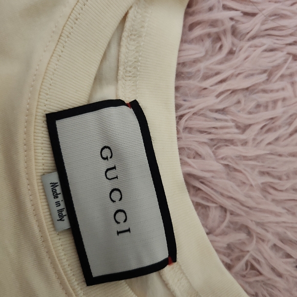 Gucci cute tee with strawberry design - Picture 6 of 13